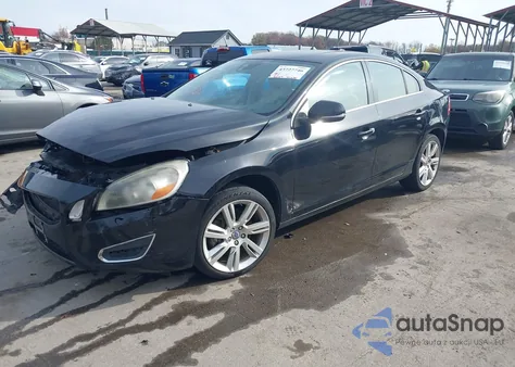2012 Volvo S60 T5 z USA, uszkodzony, nr VIN YV1622FS0C2043068